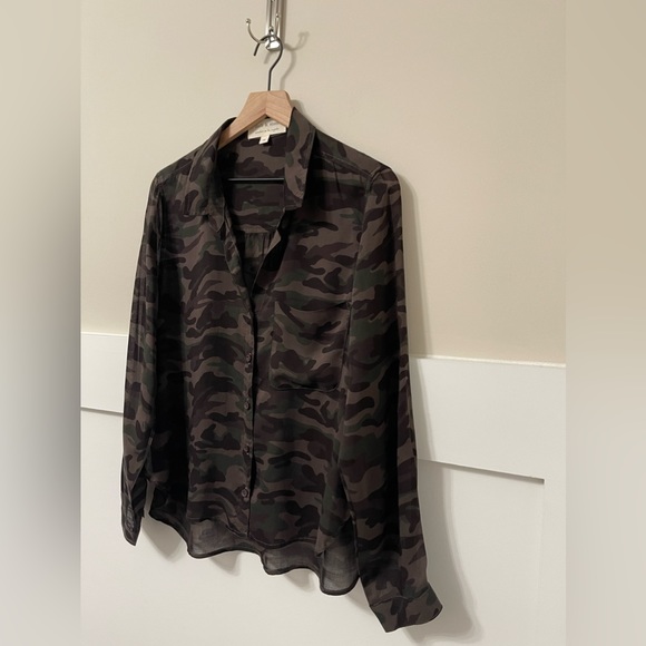 Cloth & Stone Army Green Camouflage Button Down Shirt Size Medium - Picture 5 of 9